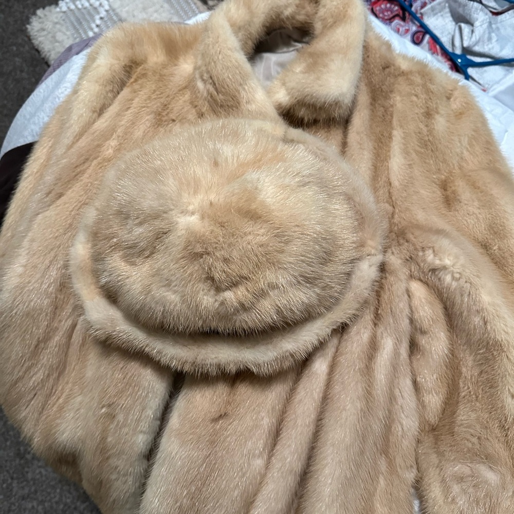 Luxurious Beige Mink Coat with Matching Hat. Excellent condition.
